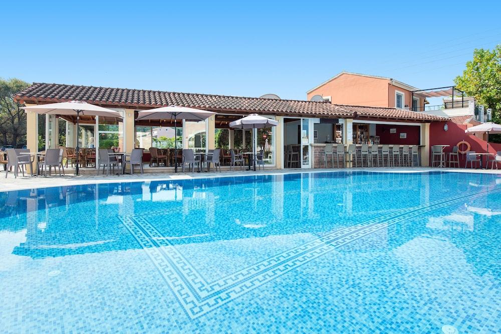 Aparthotel Eriva By Hotelius
